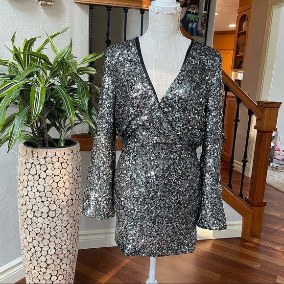 O.P.T. Sequin V-Neck Long Sleeve Rumi Mini Cocktail Dress New! - Picture 14 of 14
